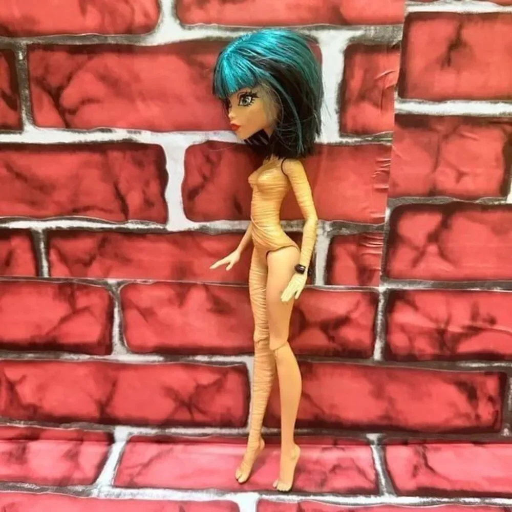 Monster High Cleo De Nile Nude doll